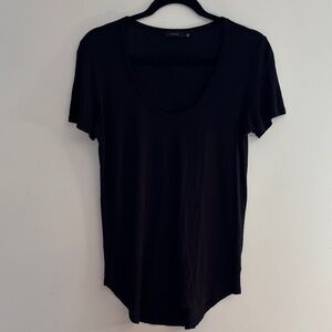 Aritzia Talula black scoop neck tee size xsmall